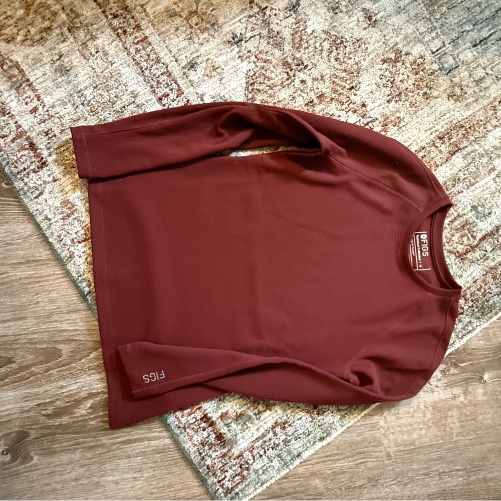 NEW Figs Burgundy Long Sleeve Under Scrub Long Sleeve Shirt